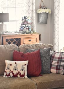 6 Style Tips for Christmas Decorating #rustic #farmhouse #cottage #inexpensive