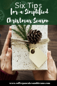 Reduce the holiday stress with these simple steps #christmaschecklist #simplifiedchristmas #christmasorganization