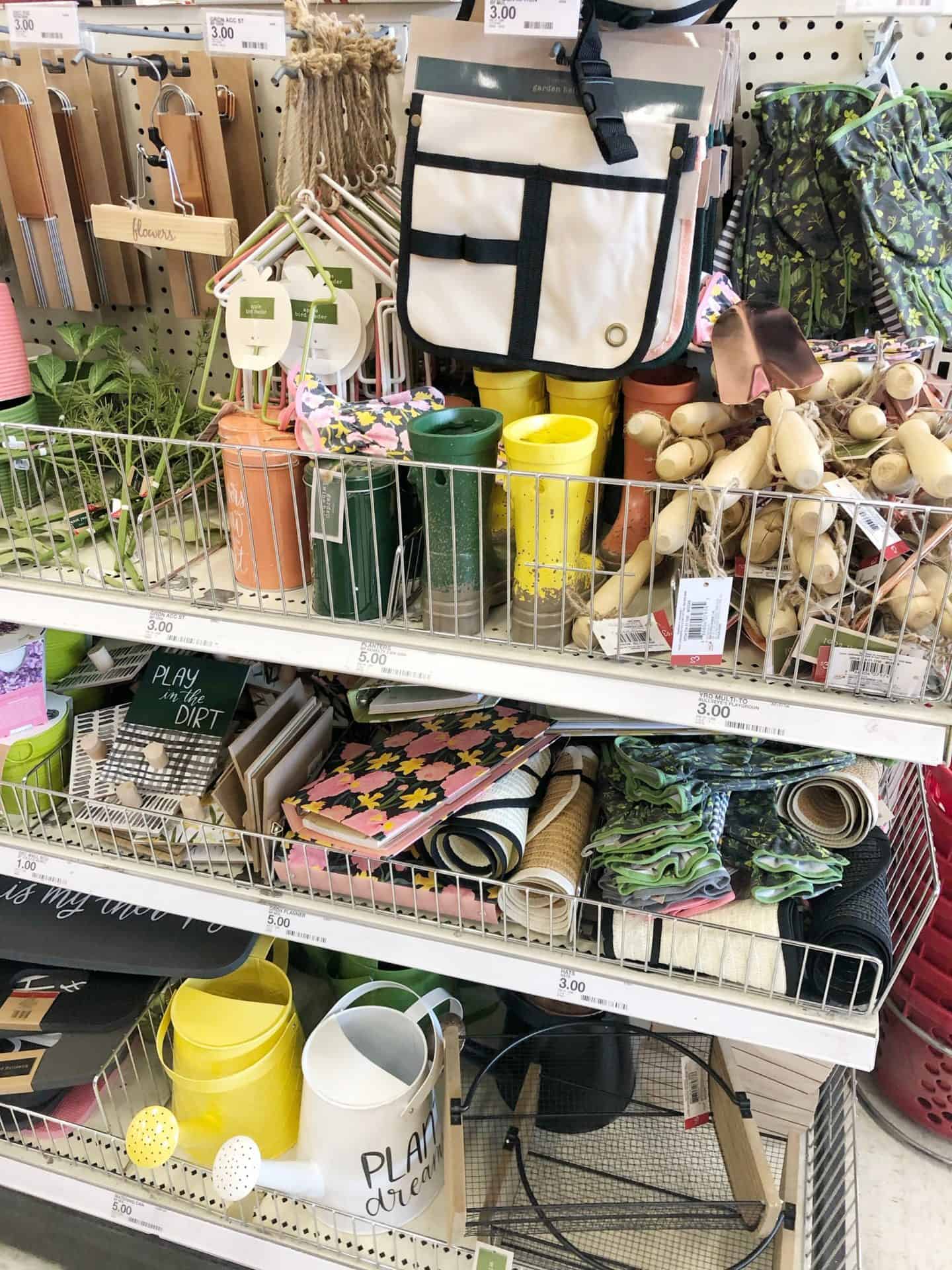 Garden Themed Decor Ideas #target #inexpensive #outdoordecor #gardening
