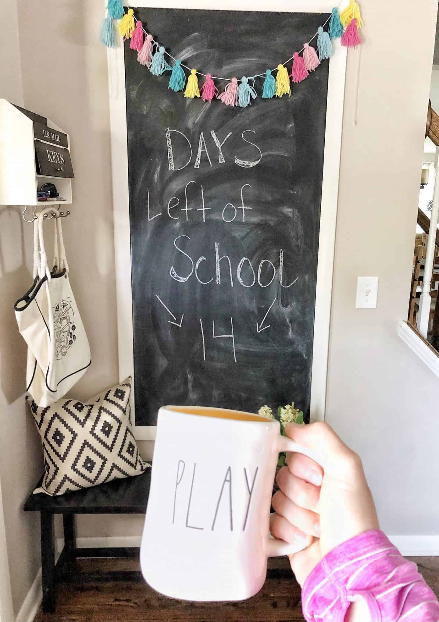 Summer Chalkboard Decor #farmhousedecor #summerdecorations #chalkboardwall