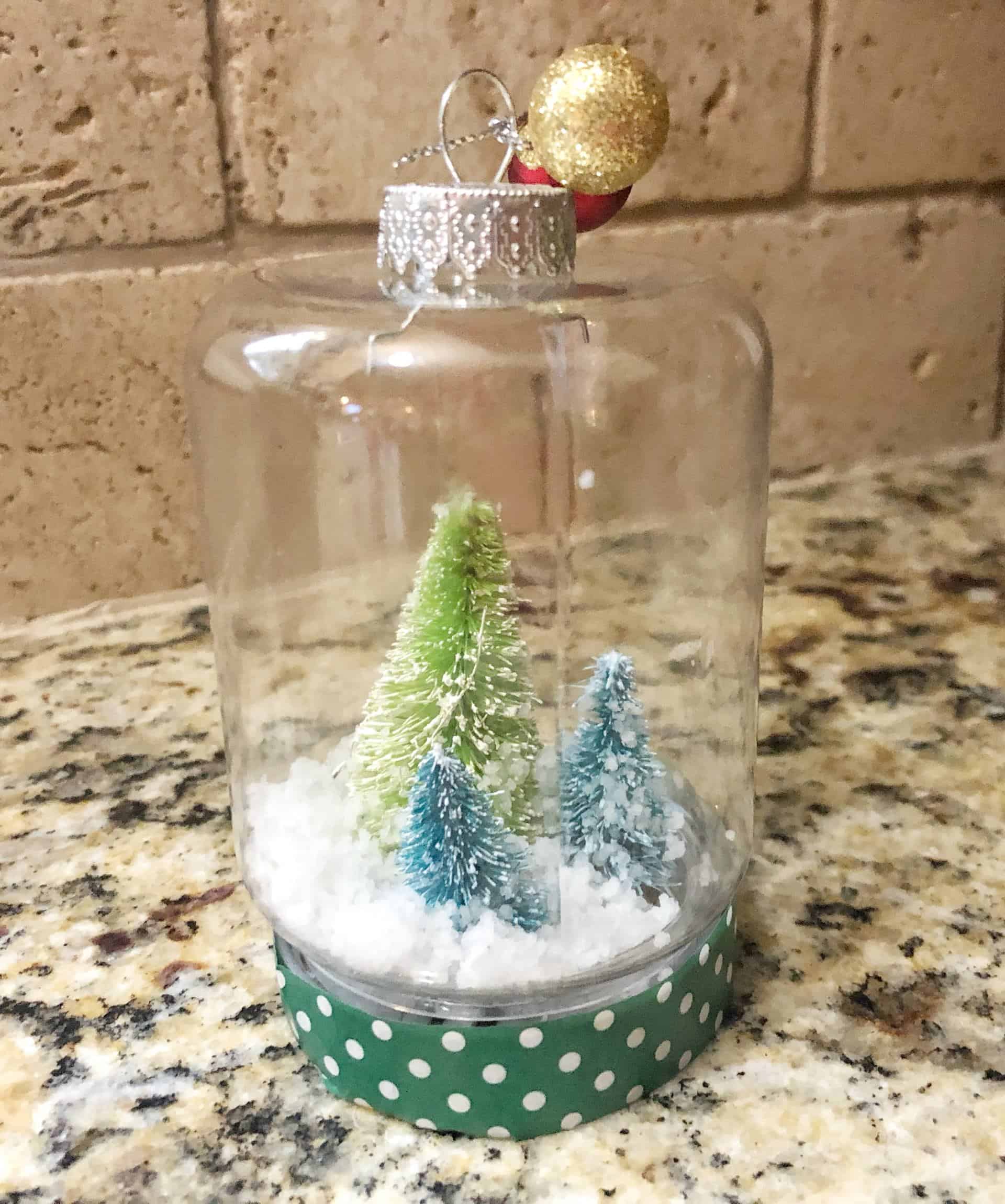 30 Christmas Activities for Kids #snowglobes #christmascrafts #traditions