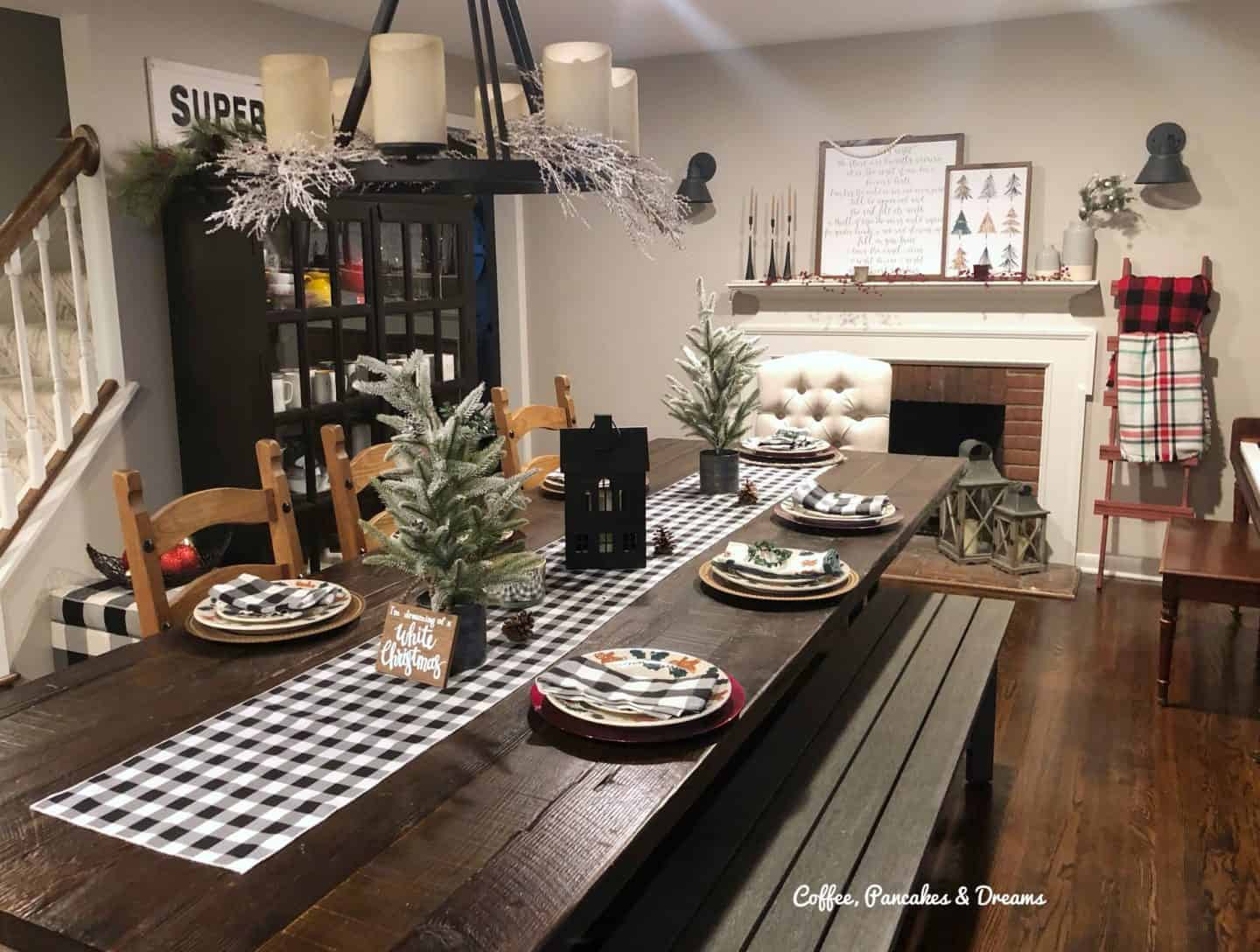 Farmhouse Cozy Christmas Tour