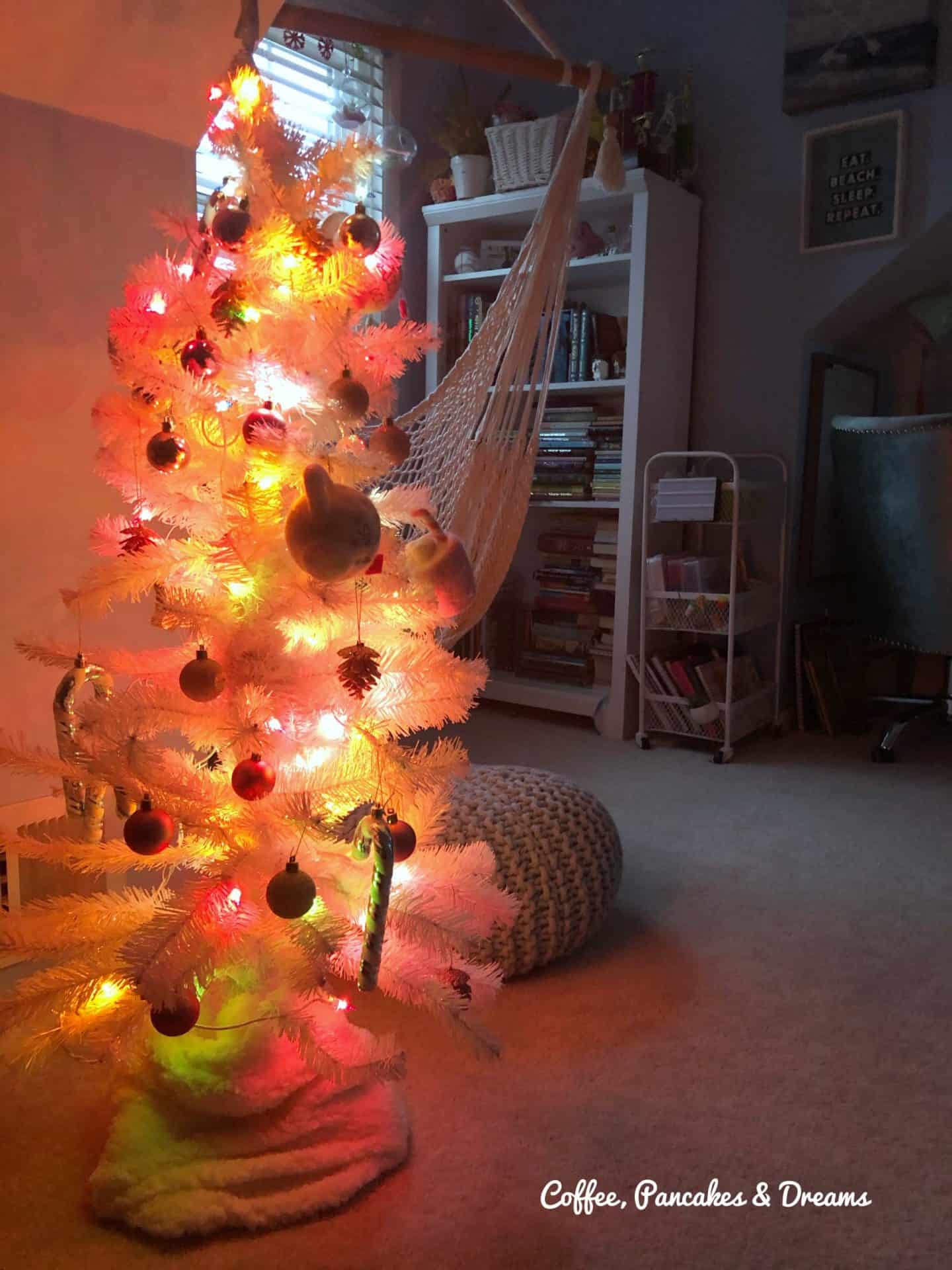 White, Pink and Glitter Christmas Tree #girls #tweens #pink