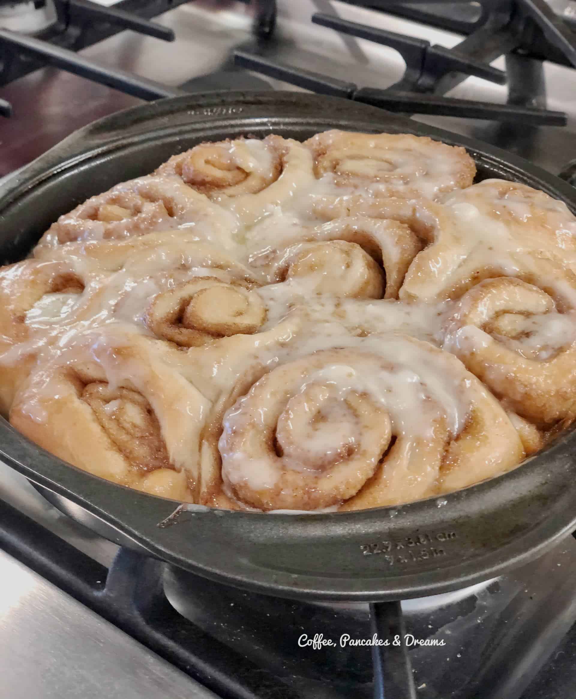 Best Bread Machine Cinnamon Rolls #homemade #breads #breakfast