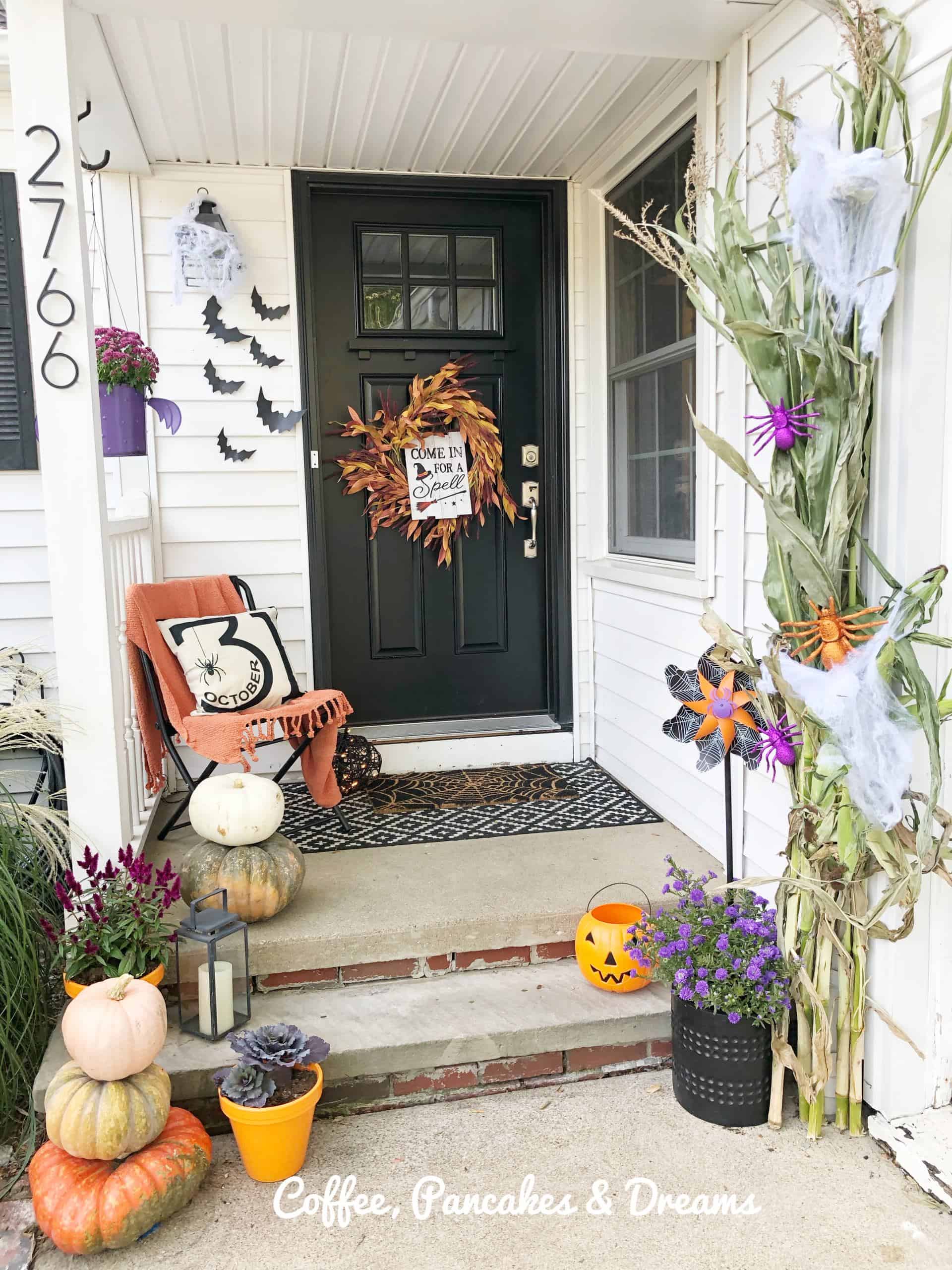 Fall Front Porch Decor #farmhouse #halloween #outdoordecor